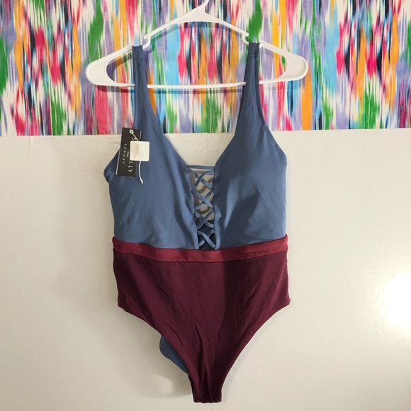 NWT- Seafolly "Radiance" one-piece, size 10 - Picture 4 of 8